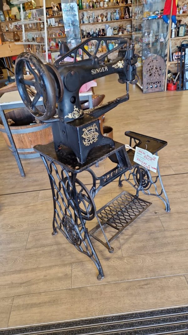 machine à coudre Singer (10671).