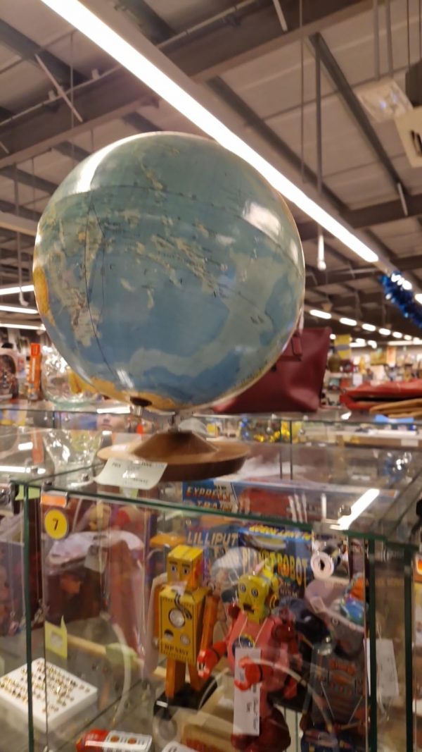 globe (3598).