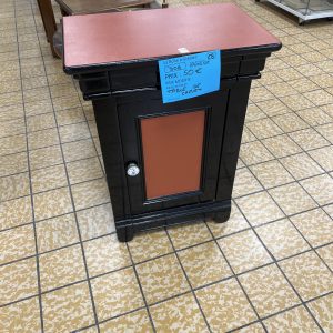 Table de chevet (908)