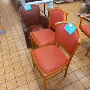 LOT 2 CHAISES (1166)