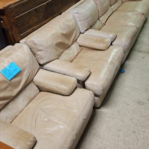 CANAPE CUIR + DEUX FAUTEUIL (SS11580)