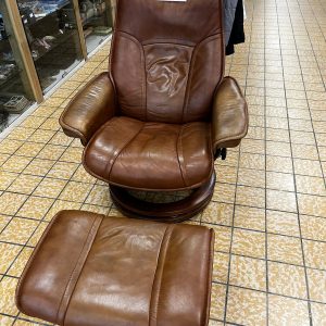 FAUTEUIL + POUF MARRON (98)