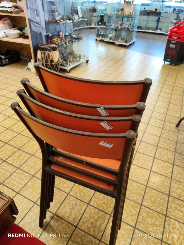 LOT 4 CHAISES (3982) – Image 2