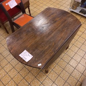 Table avec abattants (1166)