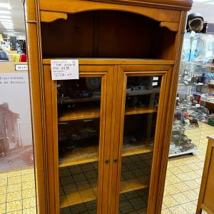 VITRINE (3518)