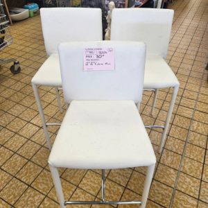 LOT DE 3 CHAISES ALINEA (7831)