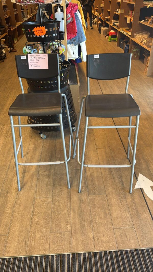 2 CHAISES (13117)