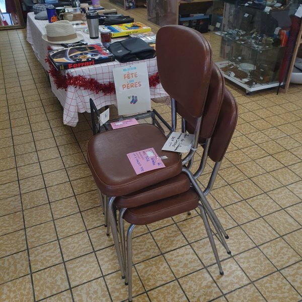 Lot 3 chaises 1970 (10699)