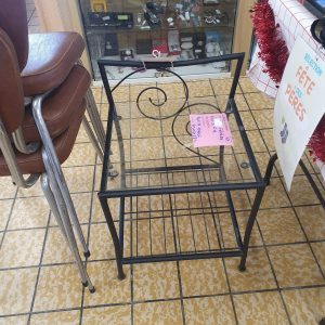 Petite table (10699)