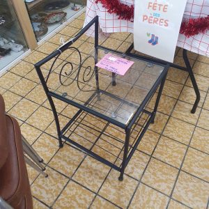 Petite table (10699)
