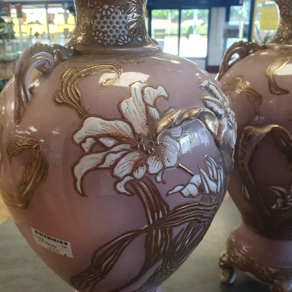 Lot 2 vases (10530) – Image 3