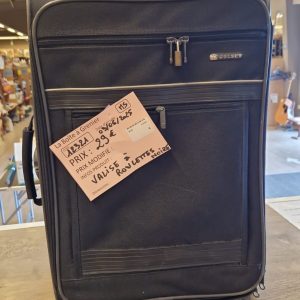 valise à roulettes noire (12321).