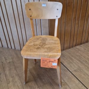 chaise bois clair (13087).