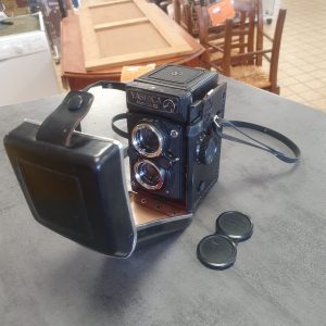 YASHICA MAT 124G (11784)