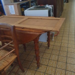TABLE RONDE A RABATTANT ET RALLONGE (5023)
