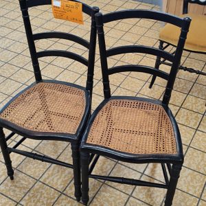 LOT CHAISES (8170)