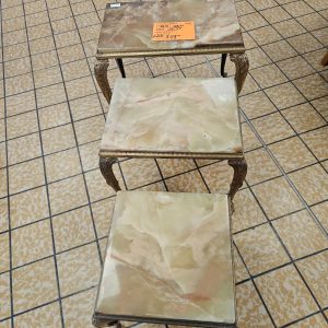 TABLE GIGOGNE (7414)