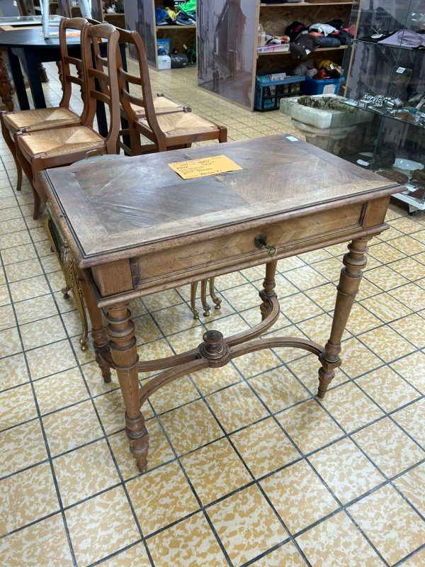 PETIT BUREAU ANCIEN (1166)