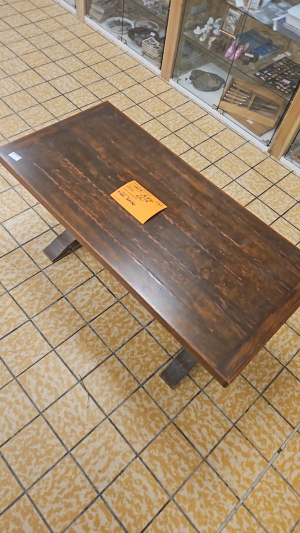 TABLE BASSE (1927)
