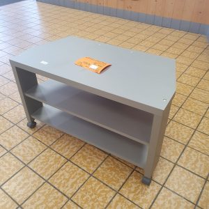 Table basse à roulette (11809)