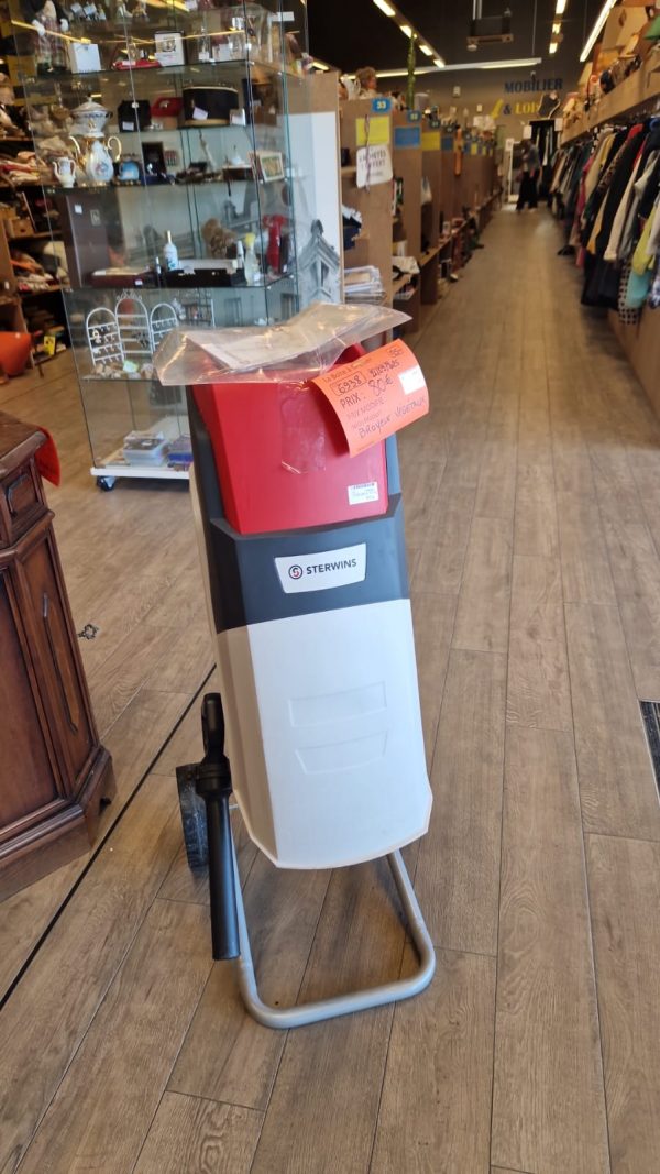 broyeur végétaux Sterwins (6938).