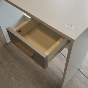 BUREAU (9618)