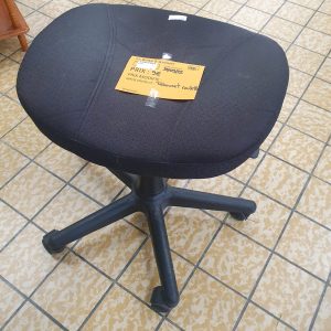tabouret a roulette (3906)