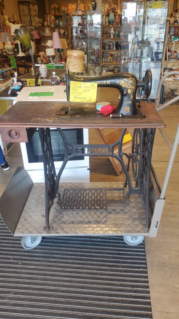 machine à coudre Singer (VM7940).