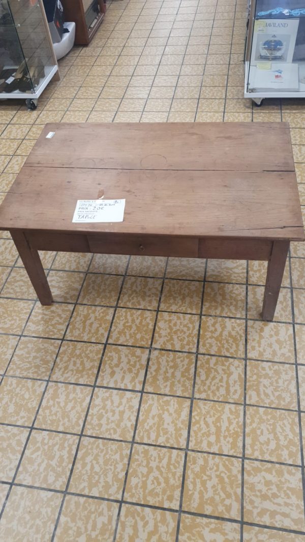 TABLE (11784)