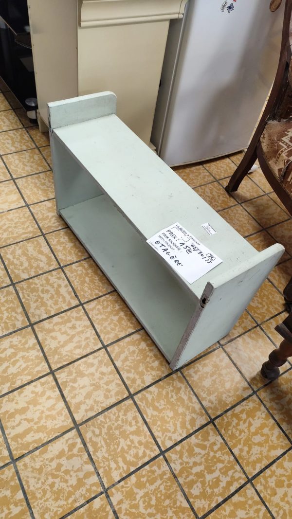 ETAGERE (750)