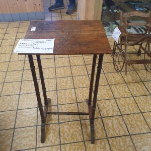 TABLE GIGOGNES (11784)