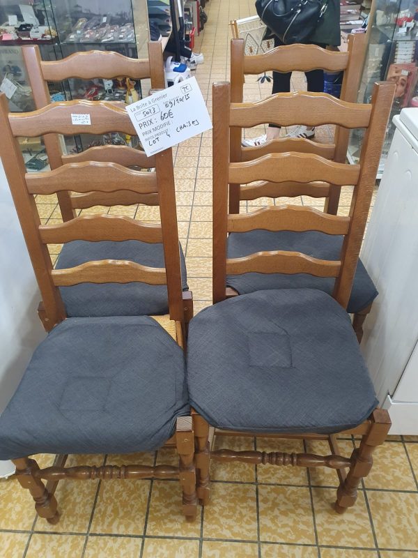 LOT DE 4 CHAISES (5023)