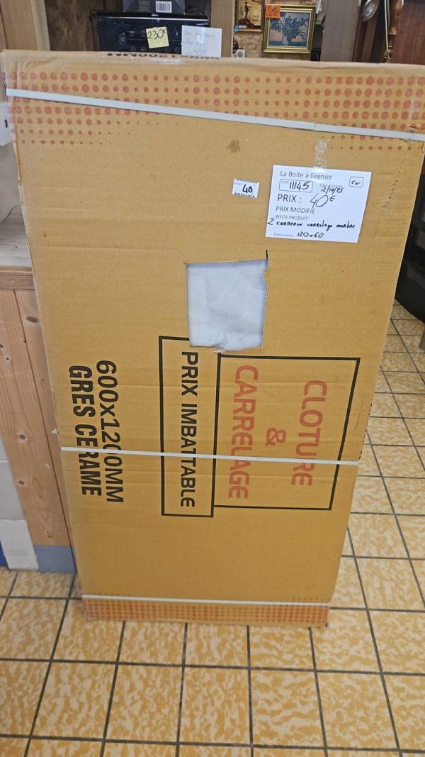 2 carreaux carrelage imitation marbre (11145)
