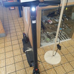 TROTINETTE ELECTRIQUE POUR PIECE (3982)