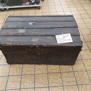 ANCIEN COFFRE EN BOIS (3982)