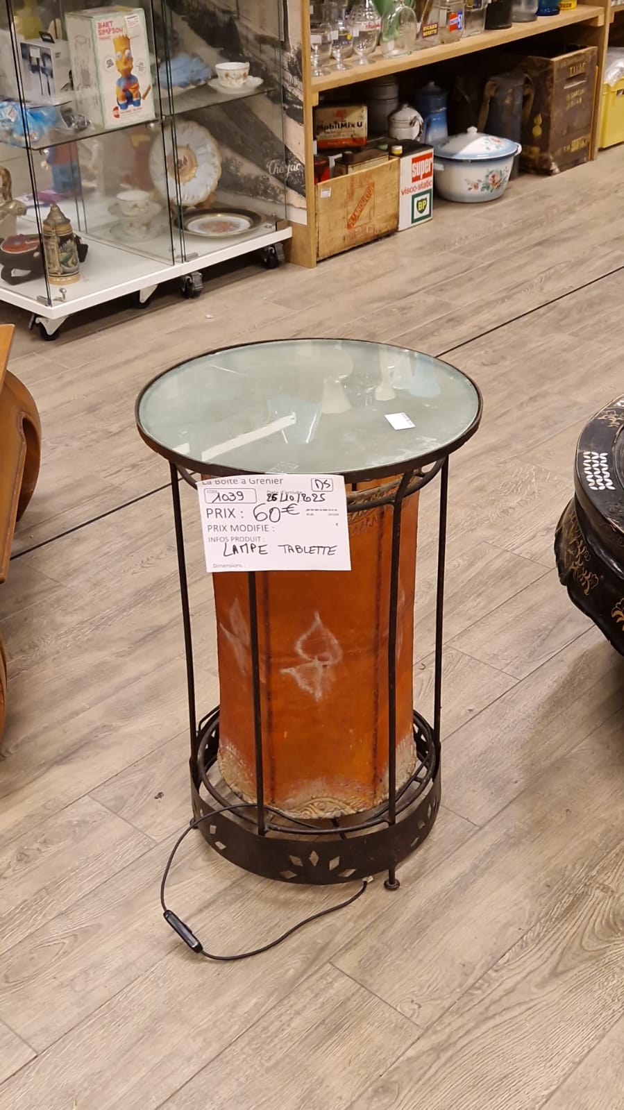 lampe tablette (1039).