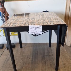 table carrée 75 cm (8874).