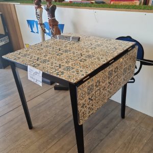 table carrée 75 cm (8874).