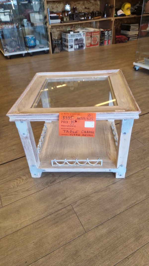 table carrée vitre dessus (5935).