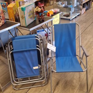 4 chaises pliantes tissu bleu (10489).
