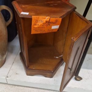 MEUBLE BOIS HEXAGONALE (13570)