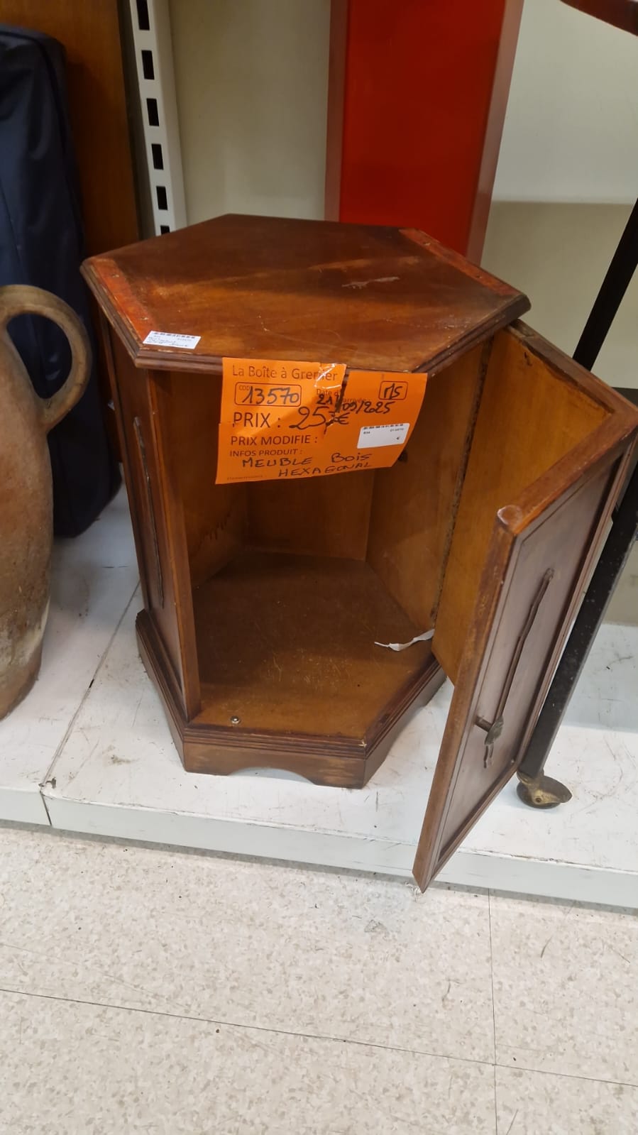 MEUBLE BOIS HEXAGONALE (13570) â Image 2