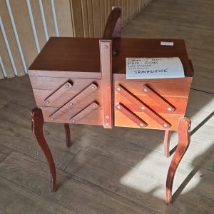 travailleuse (9584).