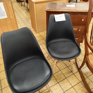 LOT 2 CHAISES (3557)