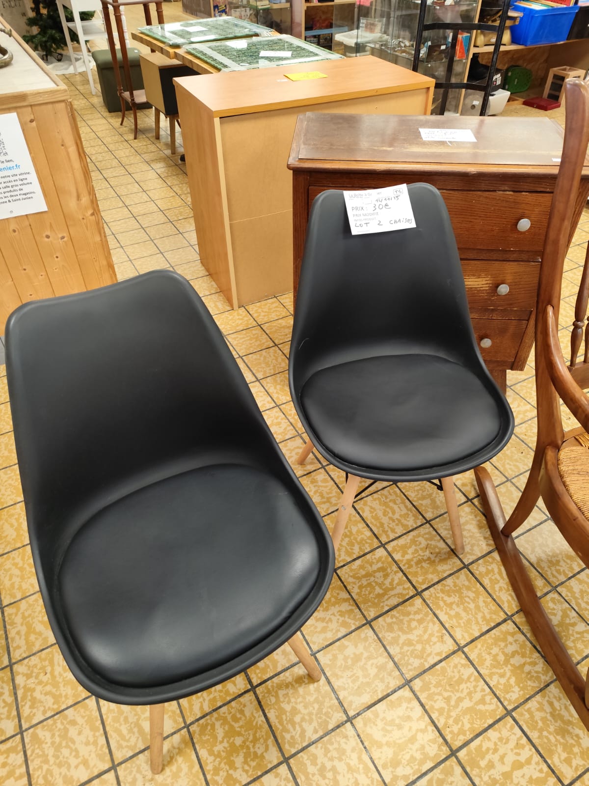 LOT 2 CHAISES (3557)