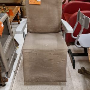 FAUTEUIL (2202)
