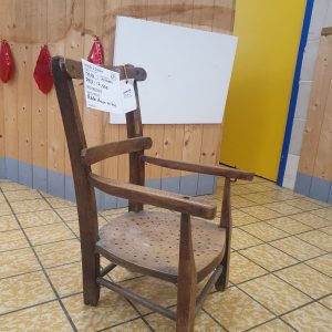 Petite chaise en bois (4310)
