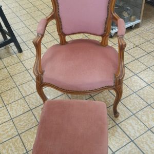 FAUTEUIL + TABOURET (10530)