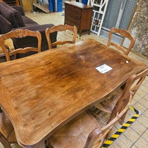 TABLE + 6 CHAISES (10530)