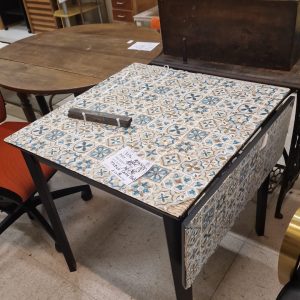 TABLE CARRÉ + 1 RALLONGE (8874)